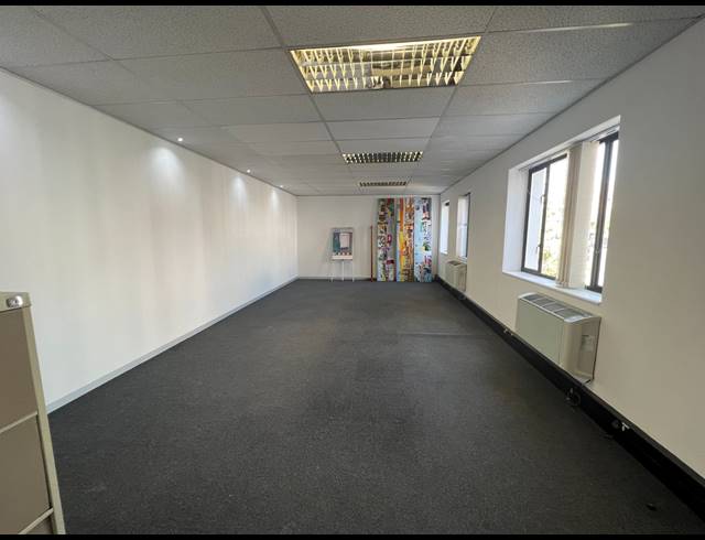 331M² OFFICE TO LET IN ROSEBANK